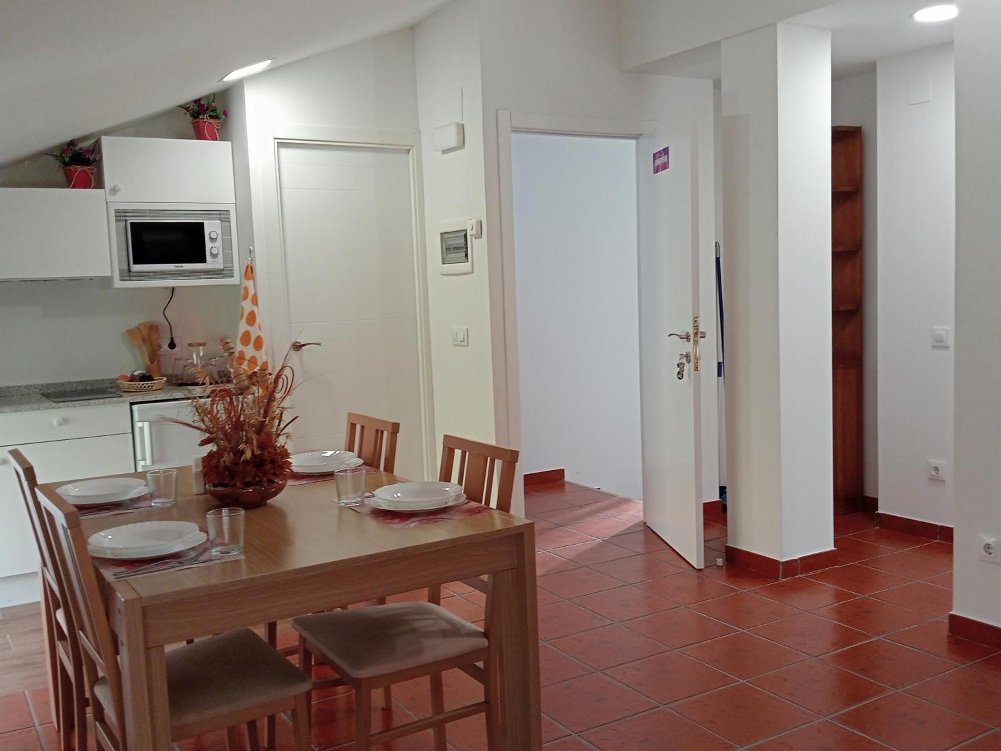 Apartamentos La Piedra En Pleno Centro Historico Con Dos Dormitorios Y Dos Banos Нахера Экстерьер фото